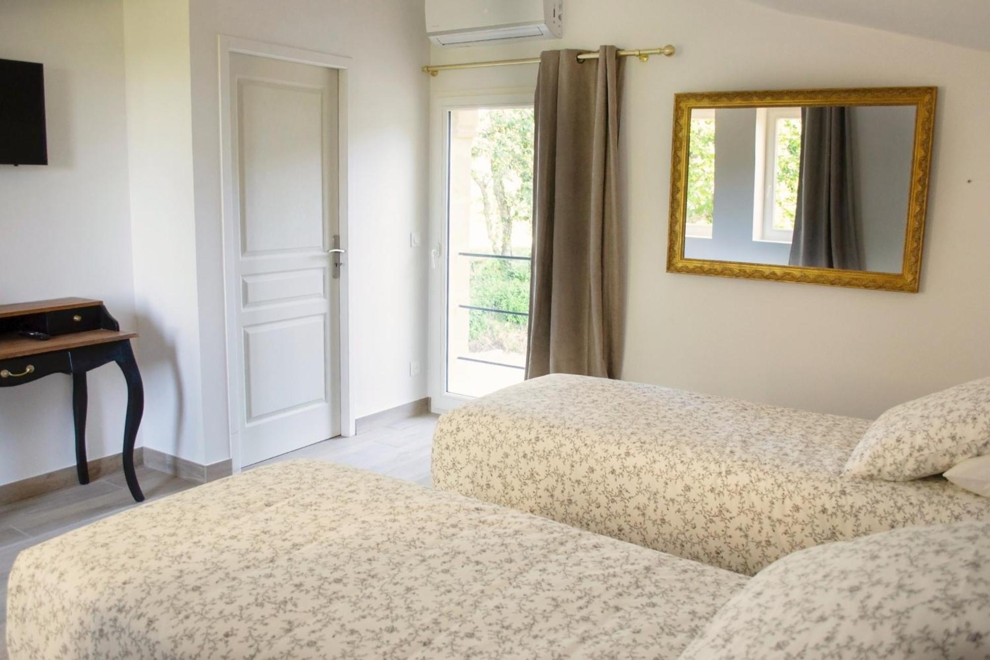 La Reserve Du Chateau De Roques Puisseguin Extérieur photo