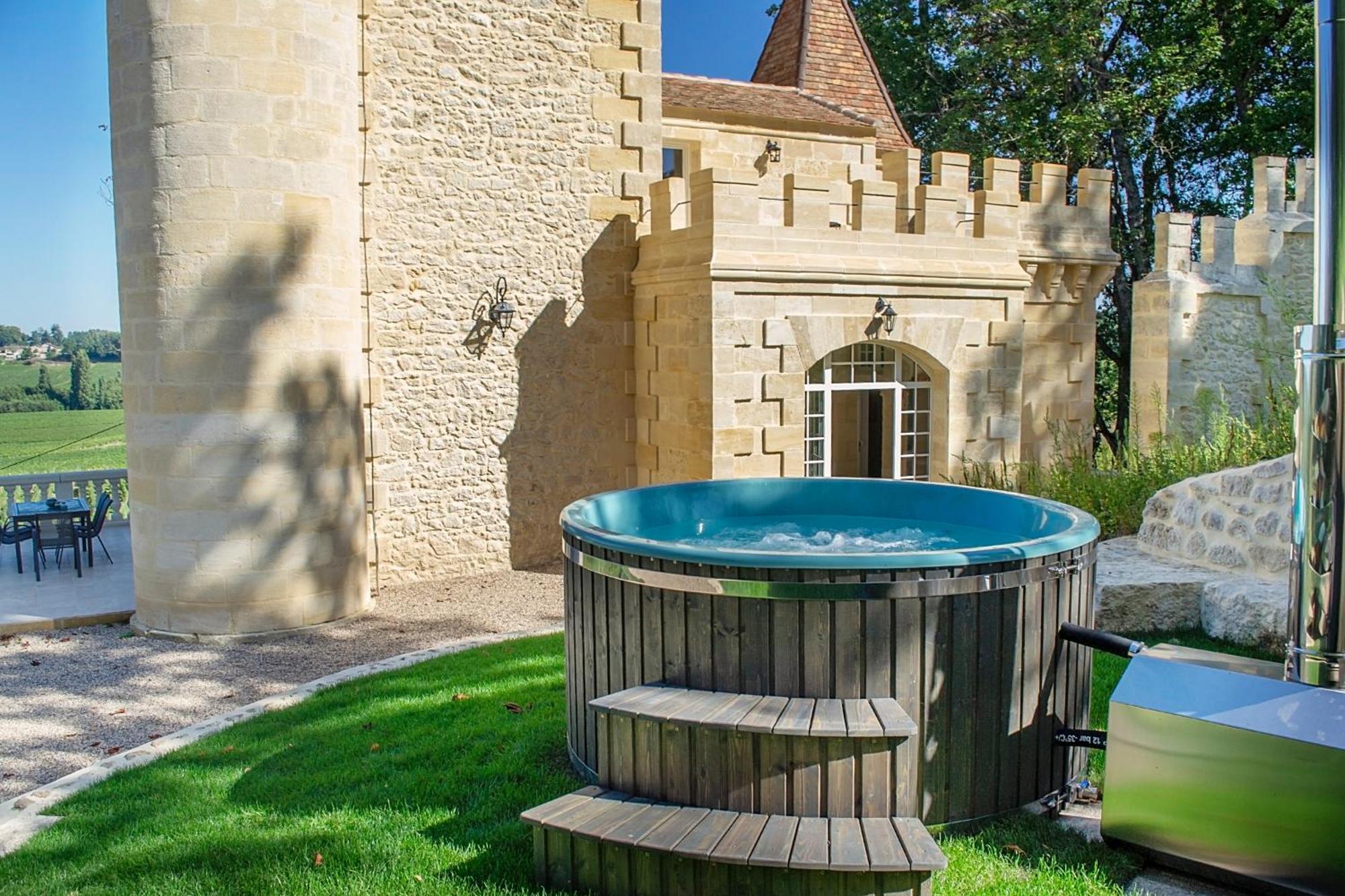 La Reserve Du Chateau De Roques Puisseguin Extérieur photo